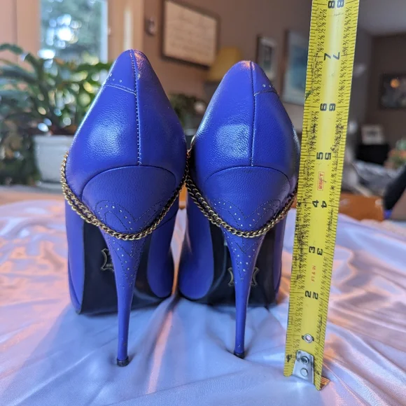 Heels - Picture 4 of 7